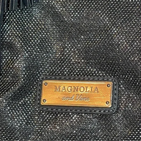 MAGNOLIA & VINE canvas and vegan leather tote - Picture 3 of 13